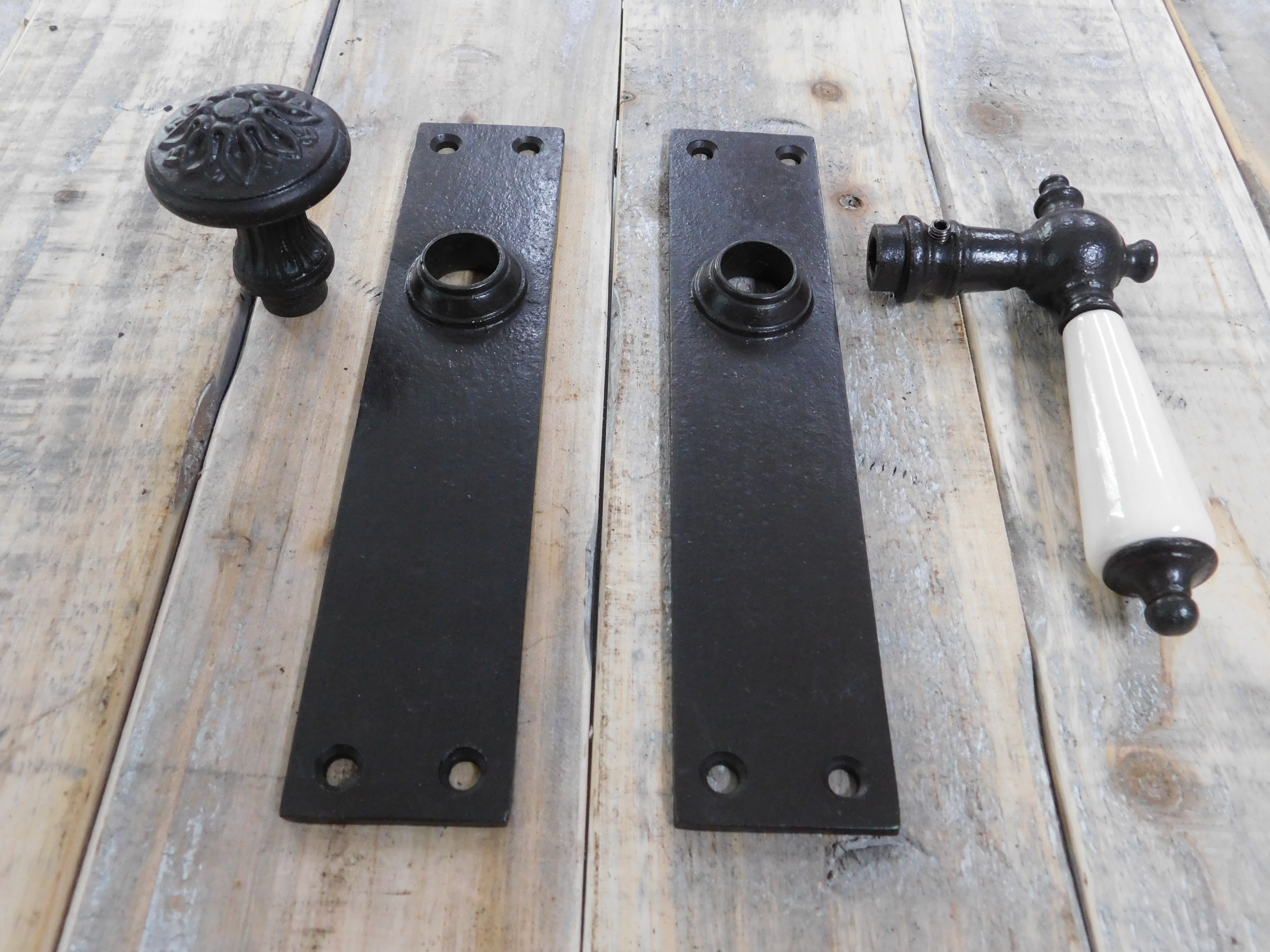 Set deurbeslag PZ92 - antiek ijzer - knop en klink met deurplaten - voordeur