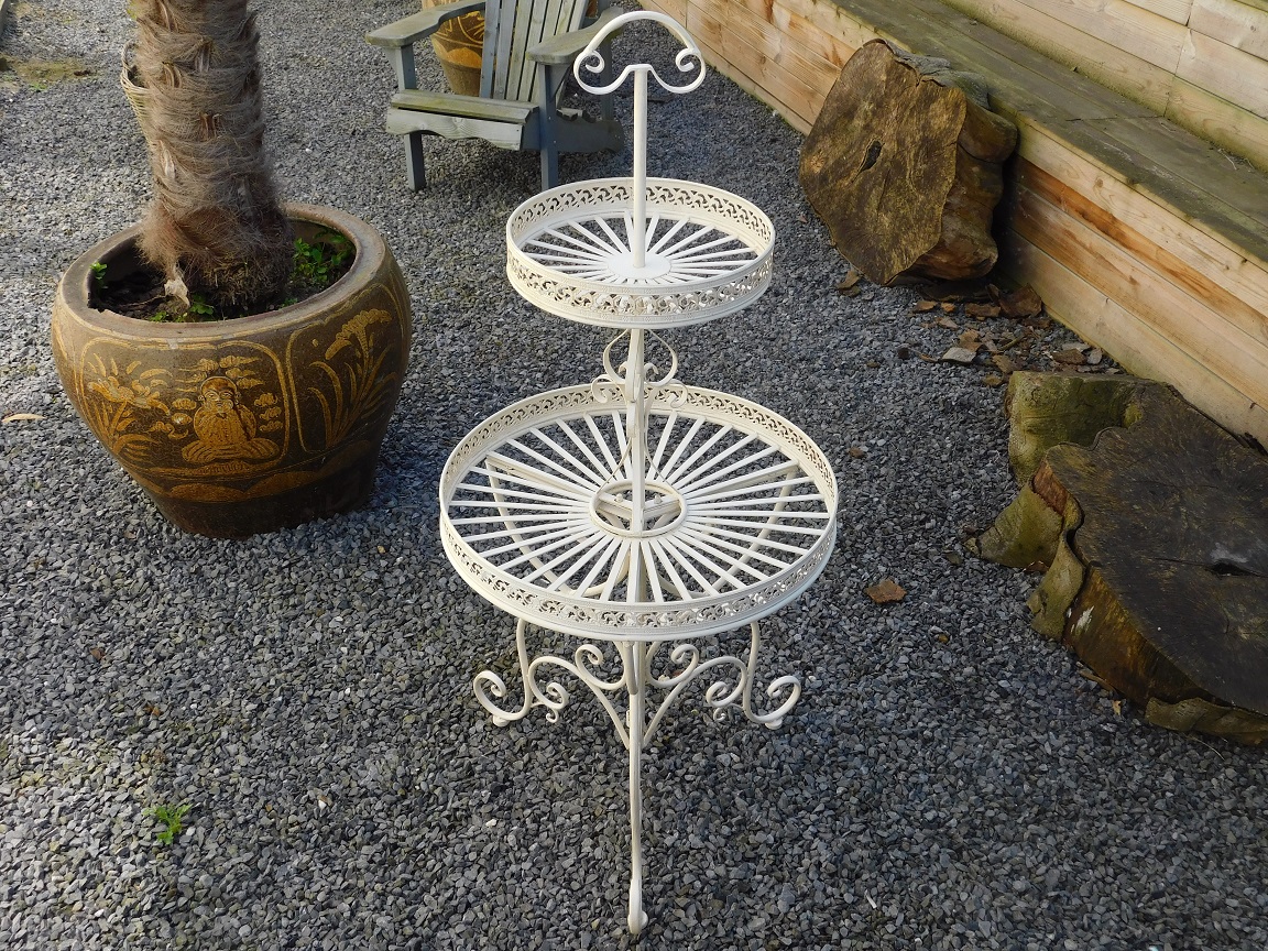 Schone XL Etagere fur drinnen und drauBen decohomeliving