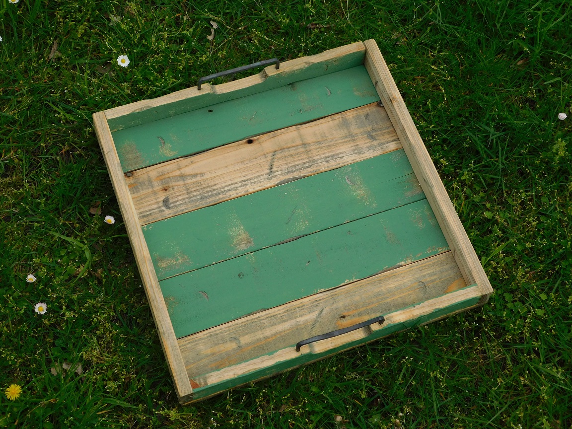 Großes Tablett mit Eisengriffen - Holz - quadratisch