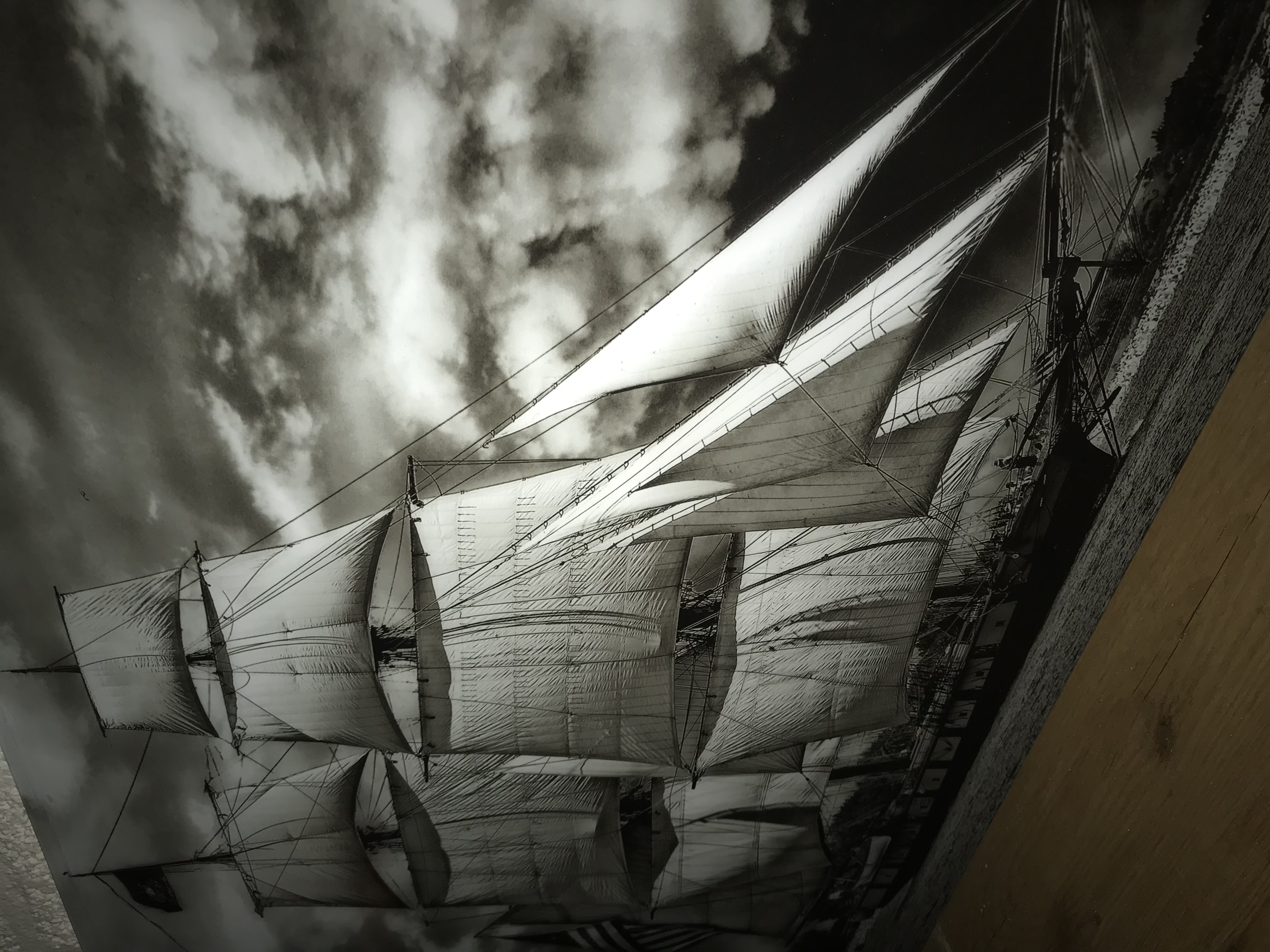 Kunst auf Glas mit einem schönen Segelschiff