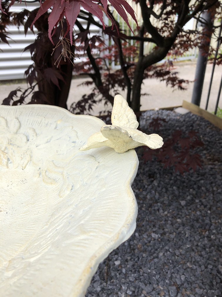 Vogelbad met Hummingbird XL, gietijzer, antiek wit-rust