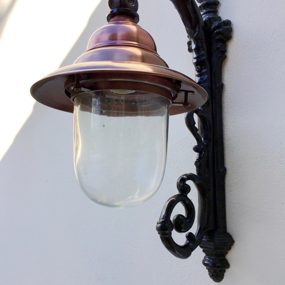 Waar historisch Concurrenten Wandlamp eeuwwisseling lamp Met koperen lampenkap buitenlamp stallamp -  decohomeliving.com