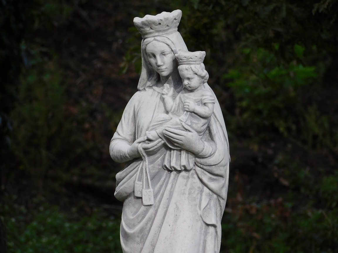 Beeld Maria met kind - vol steen - exclusief