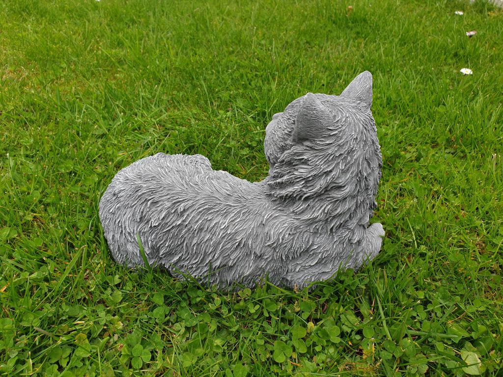 Skulptur einer Katze, Beton