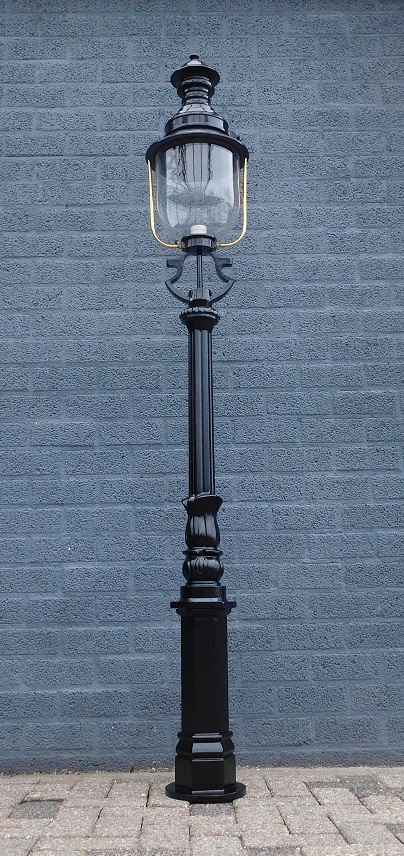 Lantaarn 'Max' - buitenlamp, staande lantaarn, zwart