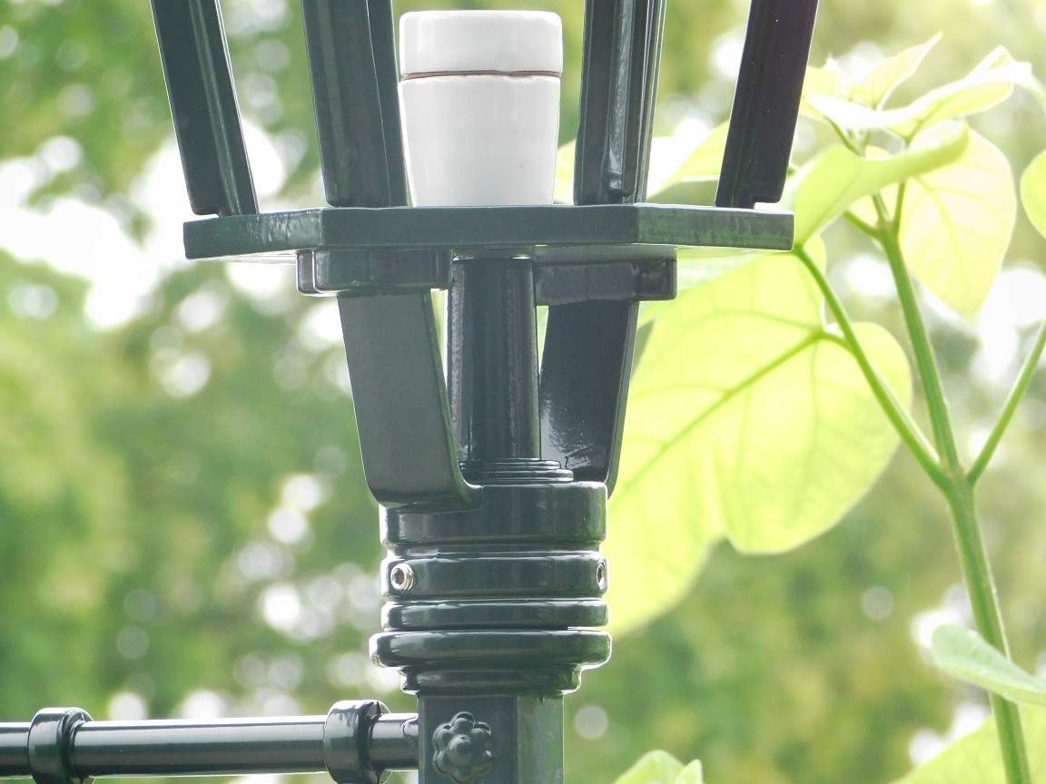 Wandlamp, groen - aluminium, decoratieve arm + middel kap - tuindecoratie