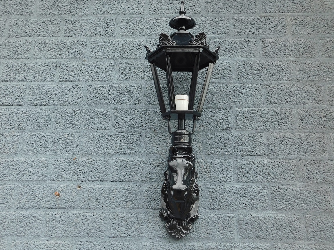 Nostalgische Außenlampe / Wandlampe, Pferdekopf, schwarz