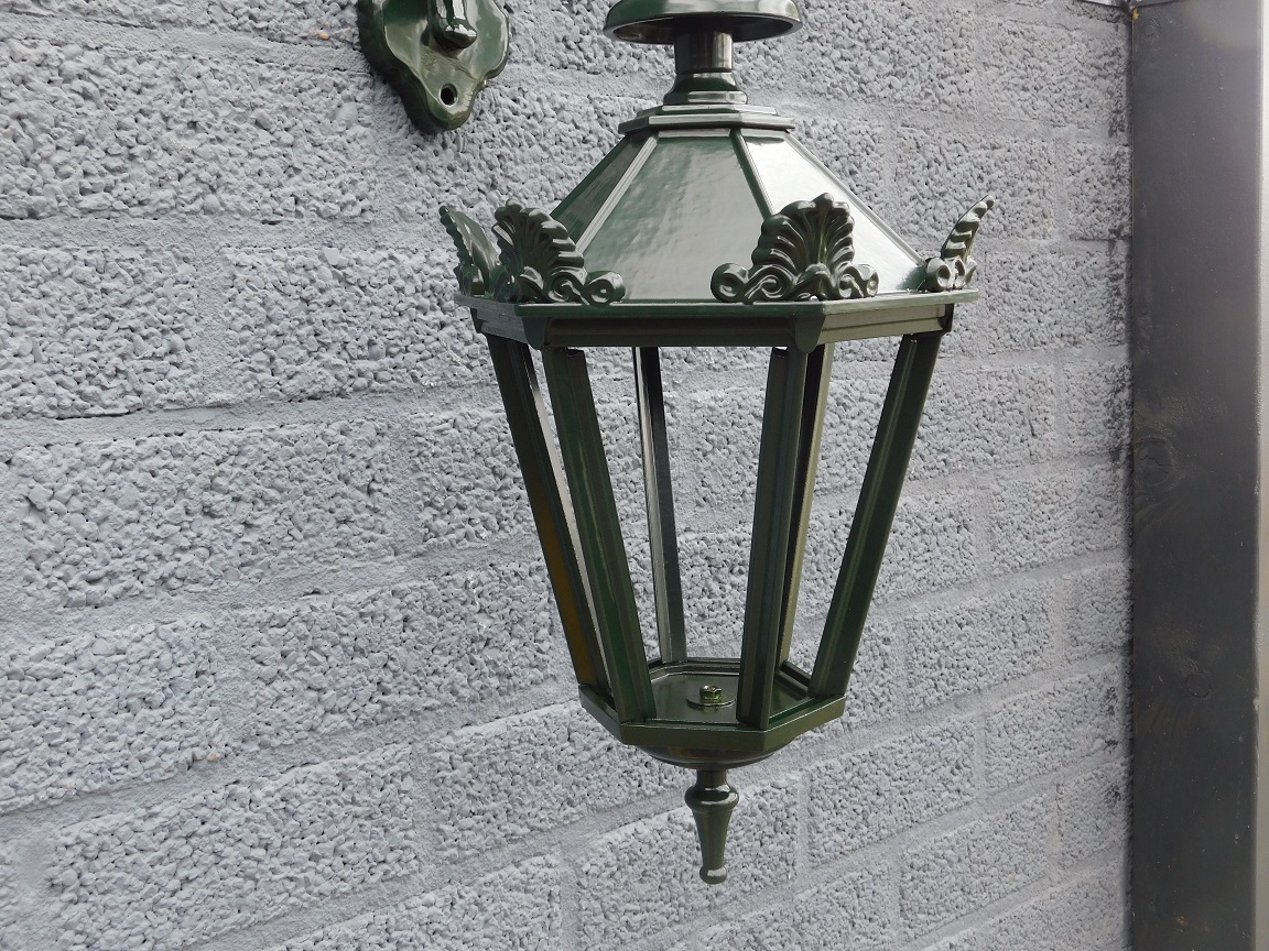 Exterieur licht Gouda, keramische fitting en glas, gegoten aluminium, TL40-green