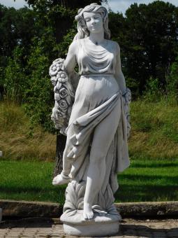 Statue Dame mit Blumenkranz – 175 cm – Stein
