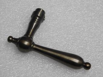 Klassischer Türgriff – Dunkel patiniertes Messing