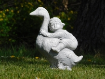 Beeld Gans met kind - vol steen