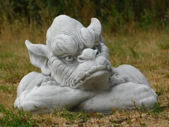 Gargoyle XL – Massiver Stein – 42 cm breit – Gartenstatue