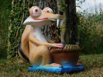 Scrat – Decoratief beeld met Bloembak – 40 cm – Polystone