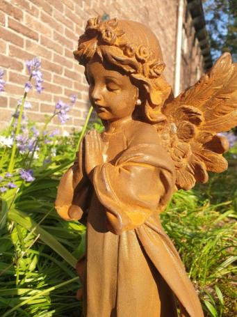 Engel aus Gusseisen, Gartenstatue