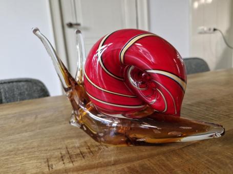 Slak van glas , beeld van een glazen slak