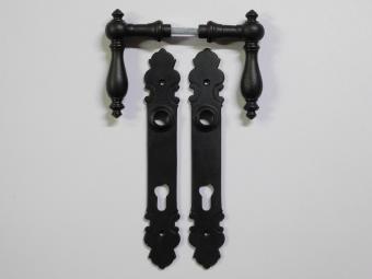 Set Türgriffe mit  Türbeschlägen PZ92 – Antikes Eisen – ORB-Finish