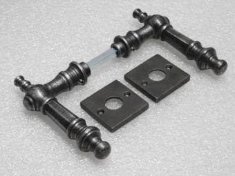 Set Klinken Victoria + Klinkrozetten Vierkant - Gietijzer Verzinkt