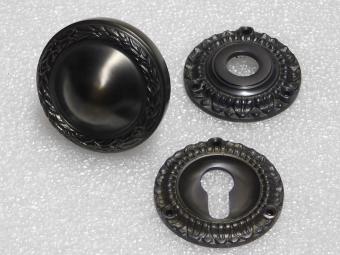 Vaste Deurknop Set met Rozetten – PC – Donker Gepatineerd Messing