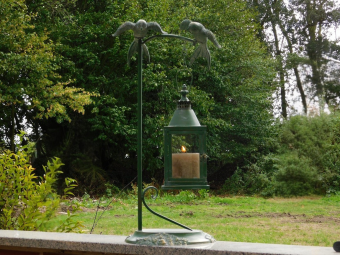 Metall-Windlicht mit Ständer und 2 Vögeln – 70 cm – Vintage-Laterne