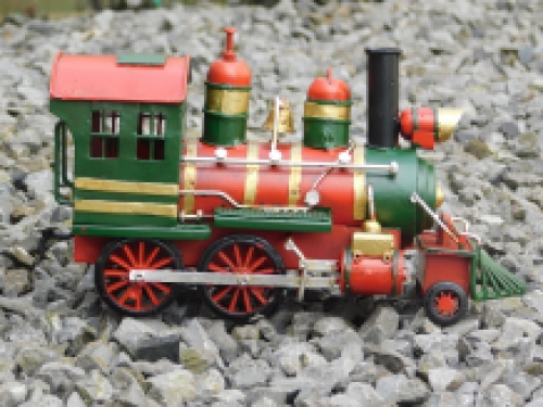 Lokomotive - Zug, handgefertigt aus Metall!