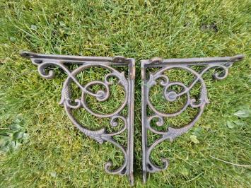 Gusseiserne Regalträger.