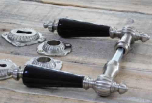 Set retro deurbeslag - nikkel - met zwarte porseleinen grepen