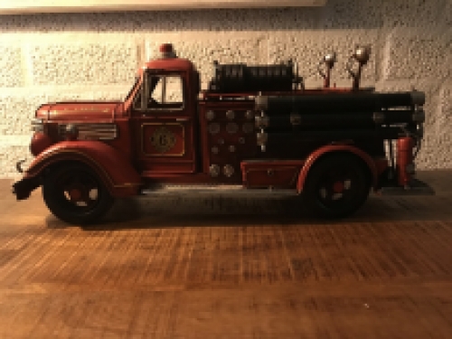 Mooi metalen schaalmodel van een brandweerwagen / brandweerauto, mooi in detail!
