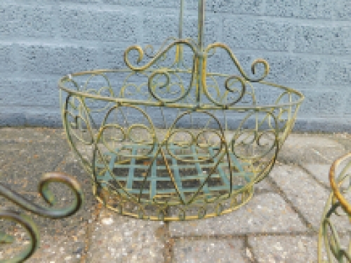 Set van 3 sierlijke vintage bloemenmanden - metaal