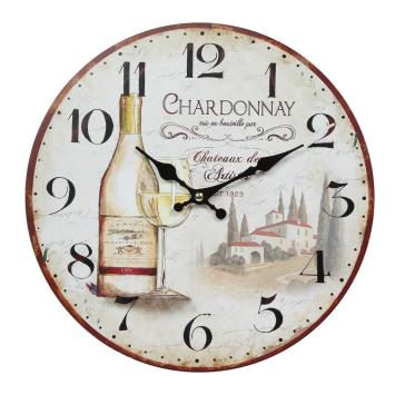 Ländliche Wanduhr mit Weinmotiv