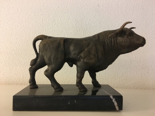 Sculptuur metalen bronskleurige grote stier, prachtig!!