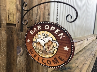 Uithang-gevel-bord ''Bar open'' en 
