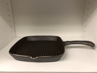 Zware gietijzeren grill pan, ouderwetse  topkwaliteit.