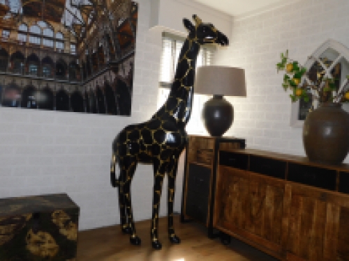 Bijzonder groot beeld ''Giraffe'' - zwart/goud van Polystone