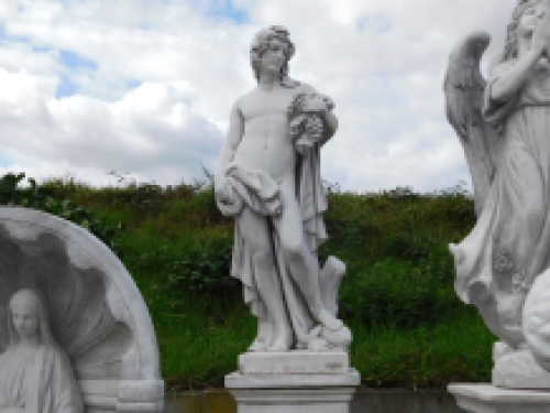 Schöne Gartenstatue des Bacchus, voll mit Stein