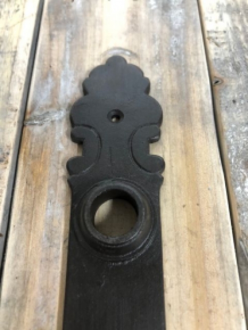 1 Lange deurplaat ijzer bruin 'Cotten' voor kamerdeuren bb 72 mm.
