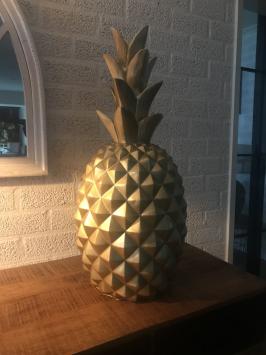 Dekorative Ananas XL - Polystone - Goldfarben