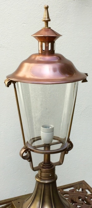 Wandlamp rond glas bestaande uit koper en messing, geweldige uitstraling!!