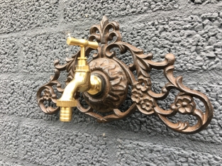 Waterkraan met wandornament gietijzer bruin, super mooi in afwerking!!
