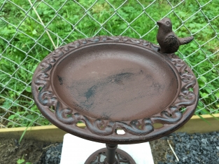 1 bruin vogelbad, gietijzer bruin-rust, gemoffeld, mooi!