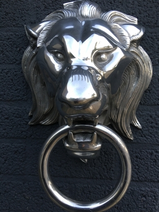 Forse aluminium impressie volle leeuwenkop, deurklopper, handoekhouder,..... fantastische decoratie