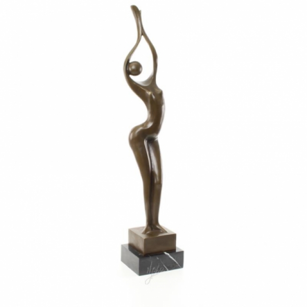 Een bronzen beeld/sculptuur van een enorme naakte vrouw