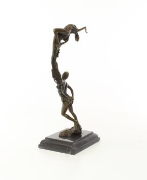 Bronzen beeld ,  Dansend paar op marmeren sokkel