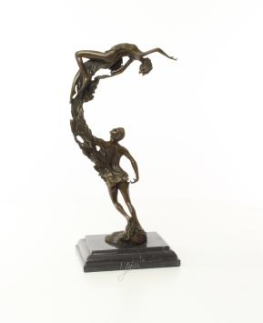 Bronzen beeld ,  Dansend paar op marmeren sokkel