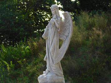 Große Engelsfigur mit Rosen auf Sockel – 117 cm – Stein