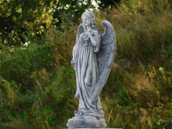 Statue „Engel mit Blumen“ – 58 cm – Gartenstatue aus Stein