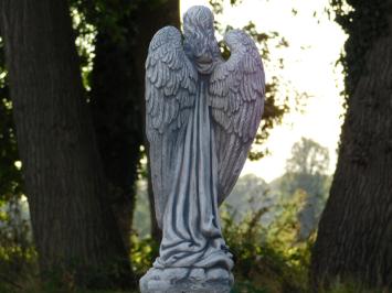 Statue „Engel mit Blumen“ – 58 cm – Gartenstatue aus Stein