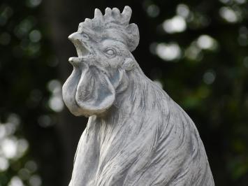 Gartenfigur „Hahn XL“ auf Sockel – 112 cm – Tierfigur aus Stein mit Säule