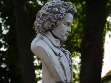 Beethoven auf rundem Sockel - 76 cm - Stein