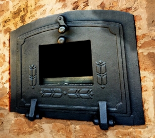 Outdoor brood/pizza oven