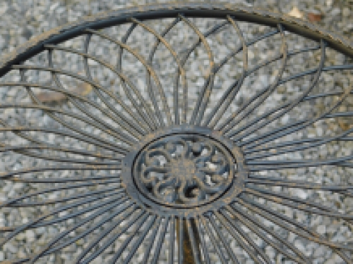Schmiedeeisentisch, antik braun-schwarz